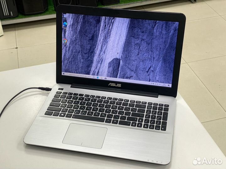 Ноутбук Asus X555LF