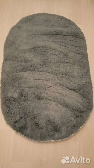 Овальный пушистый ковер