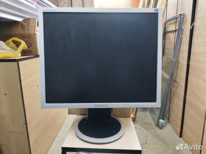 Монитор samsung syncmaster 940n