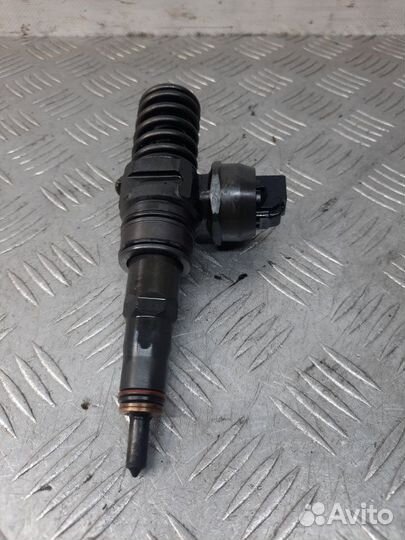 Форсунка Volkswagen Golf хэтчбек 1.9 BKC 2005