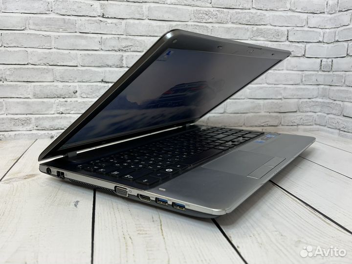 Игровой ноутбук Samsung i5/8gb/2gb видео/гарантия