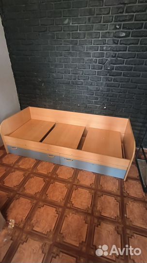 Комплект детской мебели бу