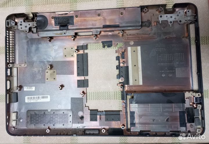Поддон (нижняя часть корпуса) от Toshiba L655D