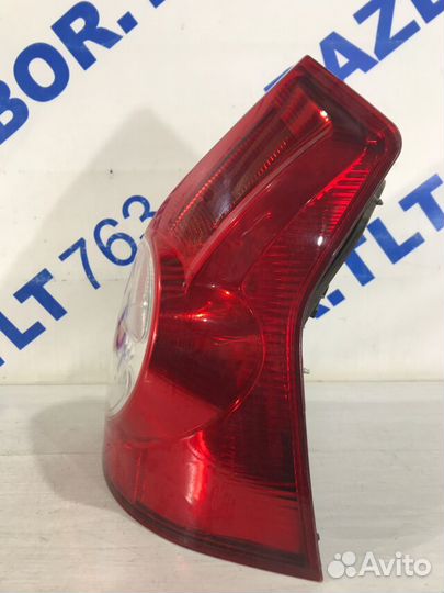 Фонарь задний правый renault sandero 1 1.6 мт
