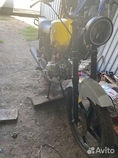 Мотоцикл Phantom