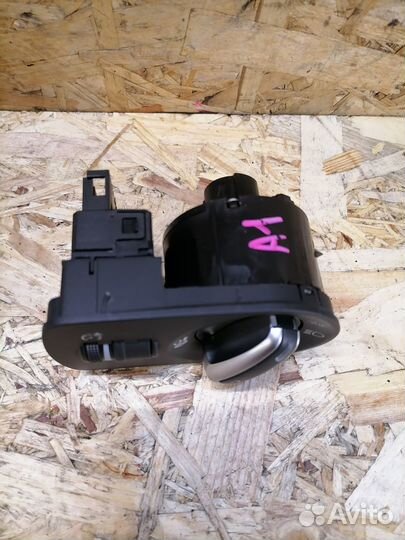 Переключатель света фар Audi A1