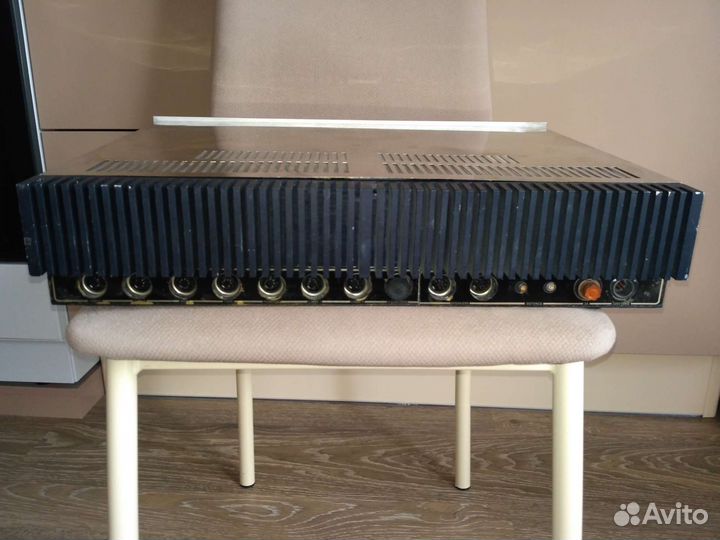 Усилитель Crystal 1100 (Стрелки)