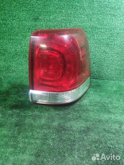 Фонарь задний правый Toyota Land Cruiser 200