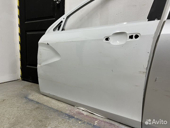 Лада Веста дверь