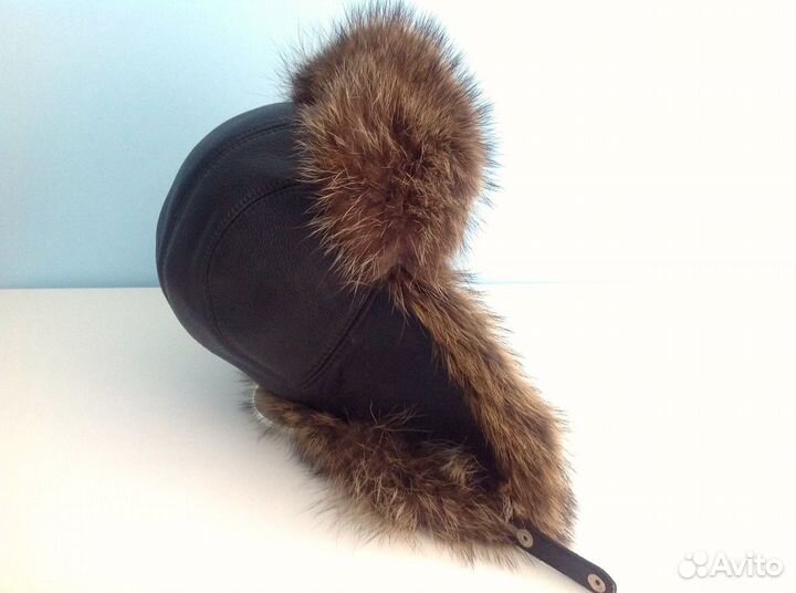 Меховая шапка ушанка