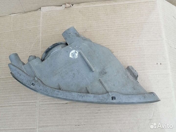 Фара противотуманная Toyota avalon pronard 1999