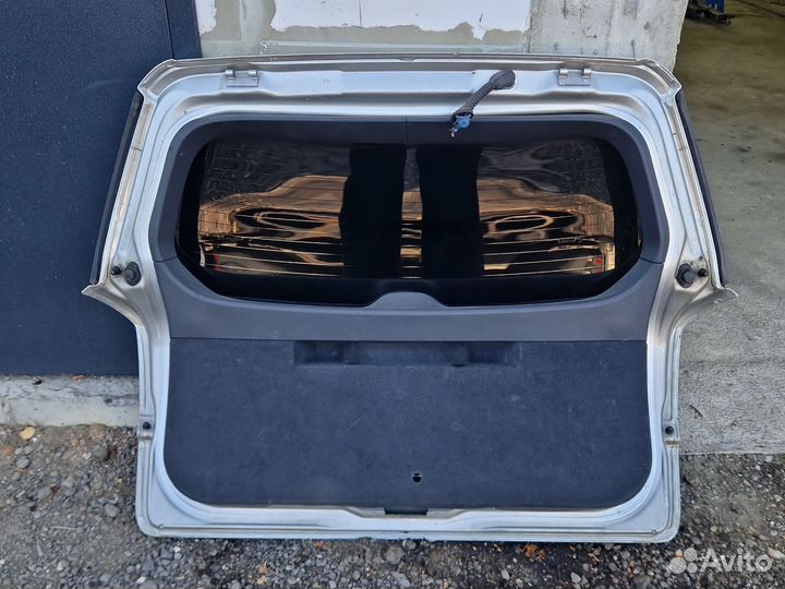 Крышка багажника Опель Астра H универсал