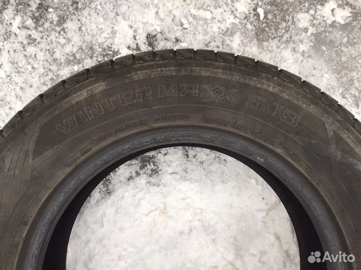 Dunlop Winter Maxx SJ8 235/65 R17 108