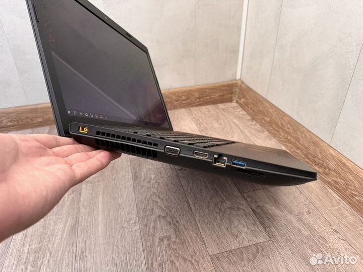 Lenovo Большой/Мощный (17.3/i5-4200M/GT 720M/SSD)