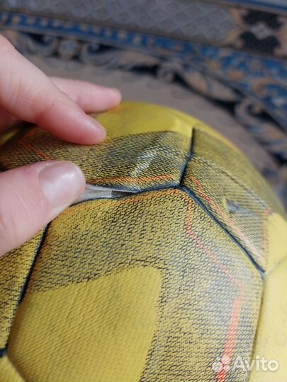 Футбольный мяч профессиональный