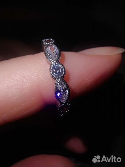 Серебряное кольцо с фианитом