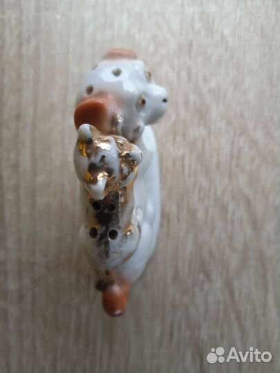 Статуэтка фарфоровая (солонка). Европа