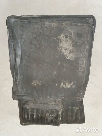 Резиновые коврики в bmw f10 бмв