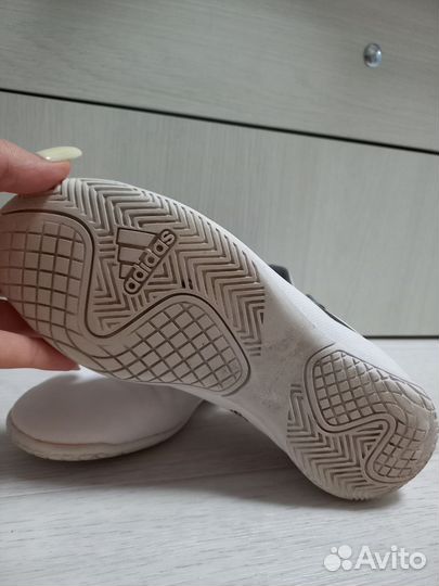 Футзалки adidas