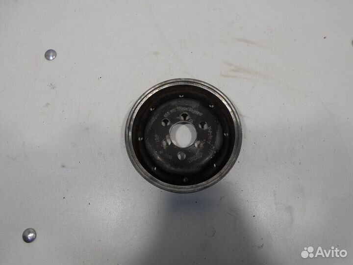 Шкив насоса гур VW Passat B5 058145255E