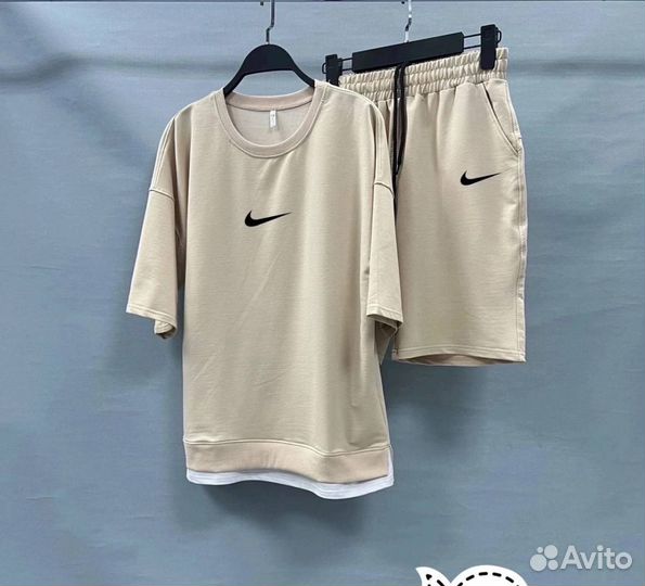 Мужской спортивный костюм с шортами Nike