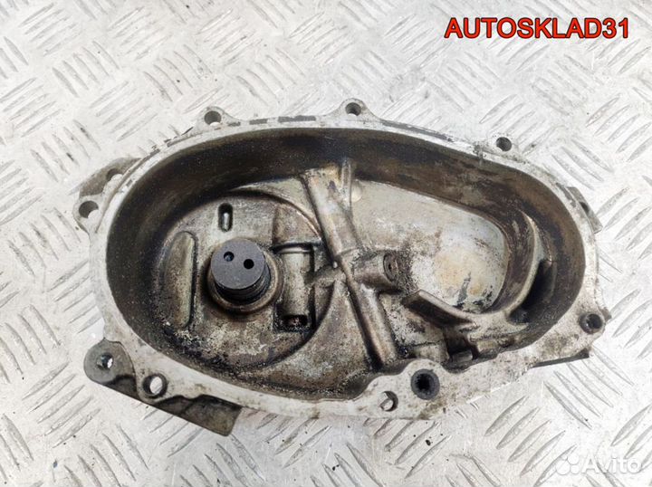 Крышка распредвала VW Passat B6 06F103530N