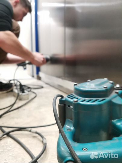 Удаление царапин в лифте