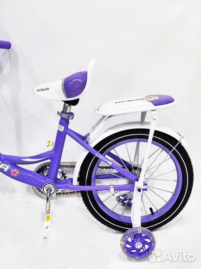 Велосипед детский с дополнительными колесиками