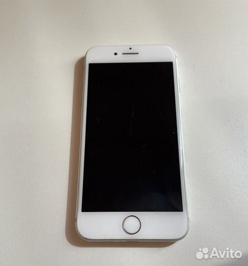 Телефон iPhone 7