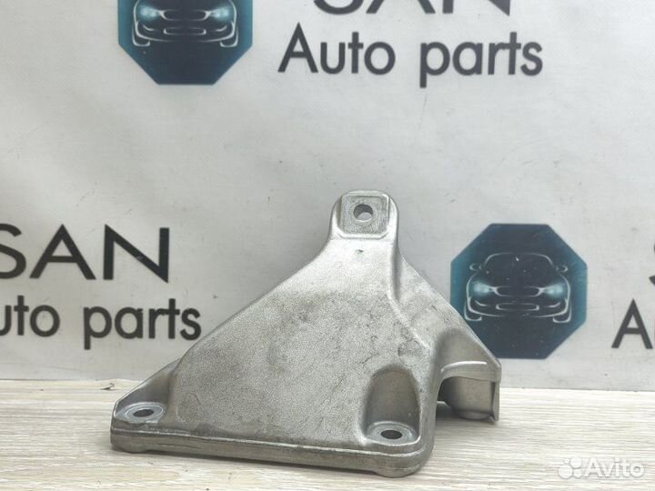 Кронштейн двигателя правый Bmw 3 F30 N20B20 2012