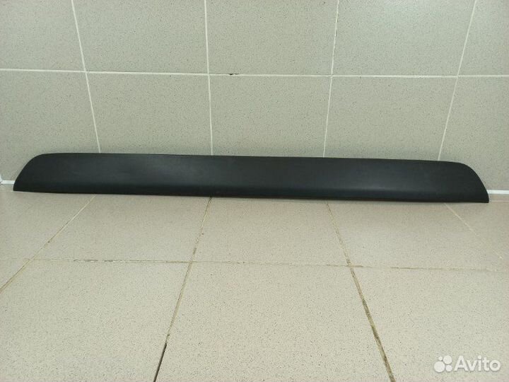 Накладка двери багажника Toyota Rav4 5