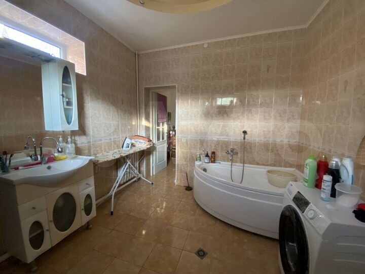 Дом 170 м² на участке 6 сот.