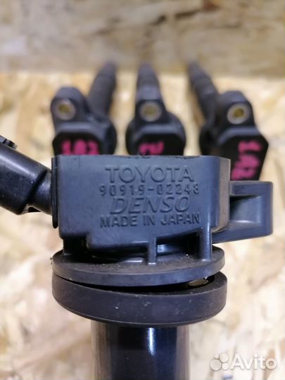 Катушка зажигания Toyota Noah Voxy 60 65 1AZ-FSE