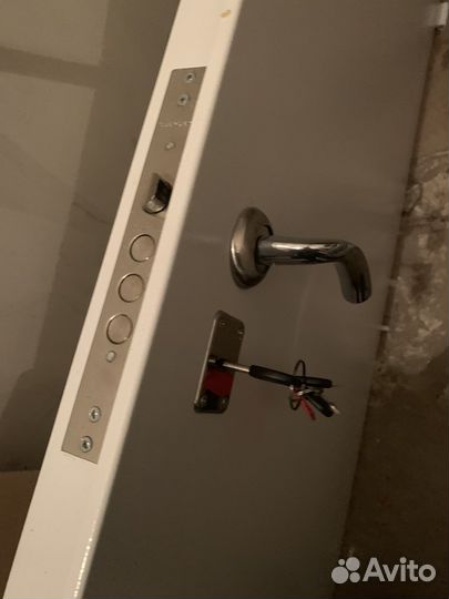 Дверь стальная сплошная