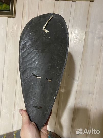 Маски из дерева Индонезия ; Италия