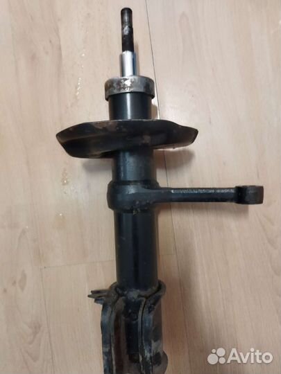 Стойка передняя