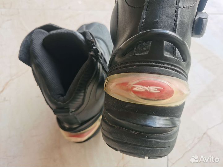 Мотоботы ZXE