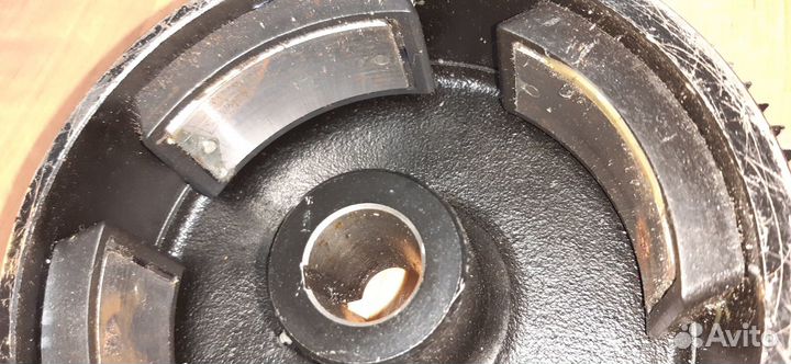 Маховик с венцом на лодочный мотор ямаха 9.9 15 лс