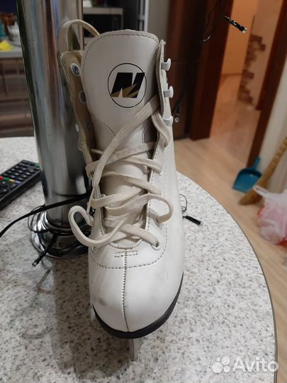 Коньки фигурные