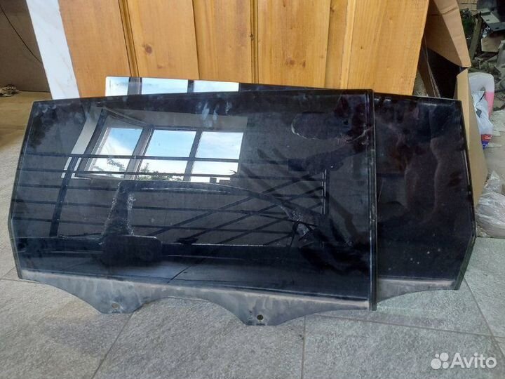 Стекло задней двери заднее Audi Q7 внедорожник 3.6