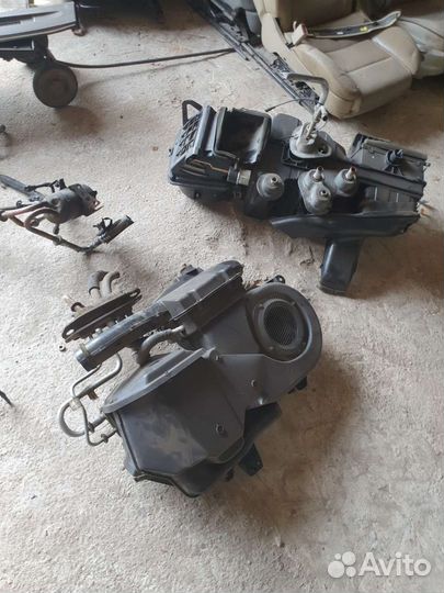 Радиатор моторчик печки на виндстар 95г