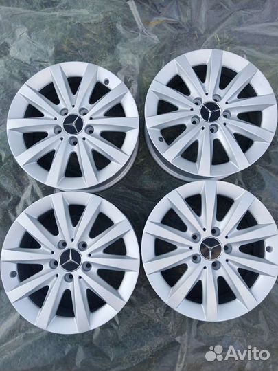 Комплект литых дисков