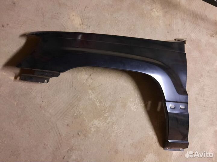 Крыло переднее левое Jeep Grand Cherokee 2 WJ