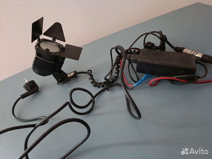 Галогеновый Фото- видеосвет Logocam Zoom Pro