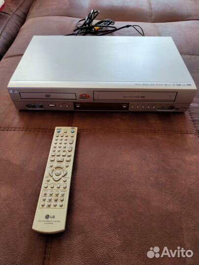 Видеомагнитофон с двд