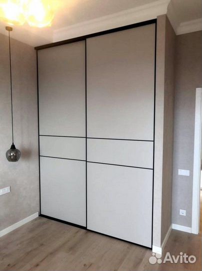 Шкаф купе в современном стиле