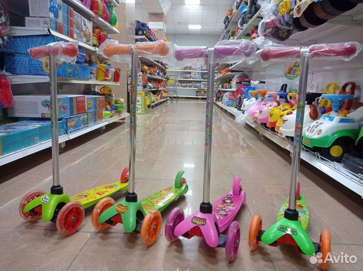 Самокаты в ассортименте