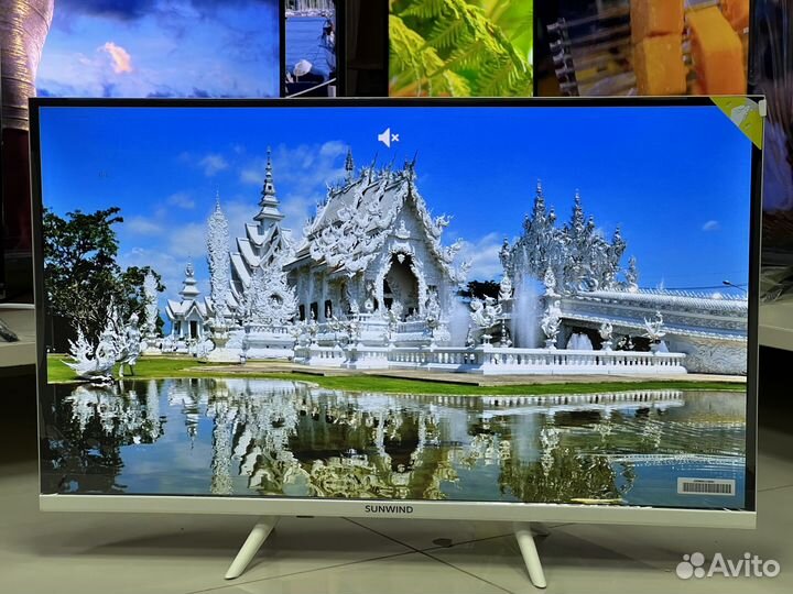 Новый белый телевизор 32