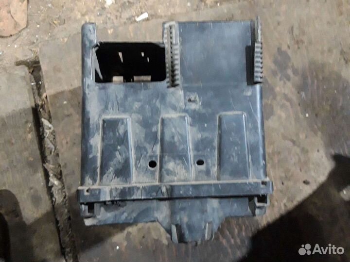 Короб аккумулятора Ситроен С4 (Citroen c4)
