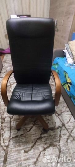 Компьютерное кресло